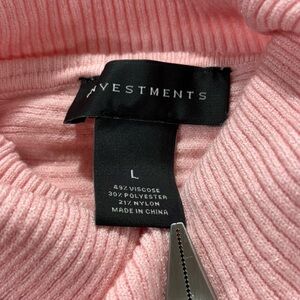 Investments Light Pink Cowl Neck Sweater. Size L. Great Condition.